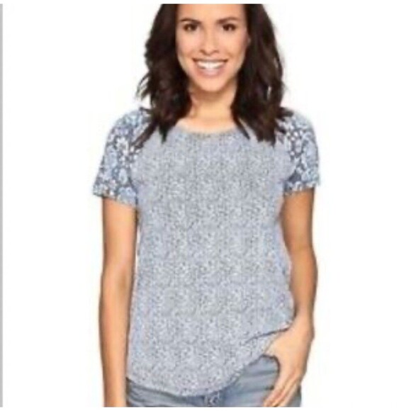 Lucky Brand Tops - LUCKY BRAND shirt Women Floral Print 1/4 Zip Back Short Sleeve Blue HI-LOW - M